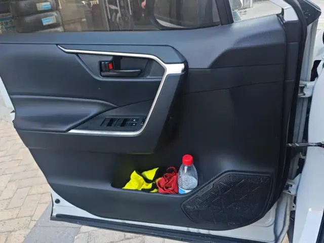 Toyota RAV4 — Фото автомобиля 7