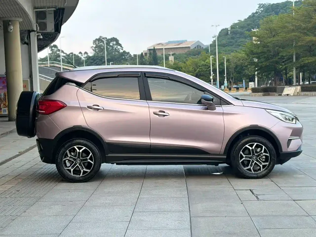 BYD Yuan Pro — Фото автомобиля 5