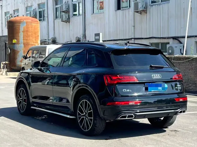 Audi Q5L — Фото автомобиля 7