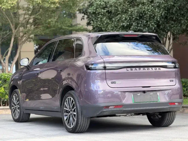 Leapmotor Leapmotor B10 2025 510 Comfort Edition — Фото автомобиля 11