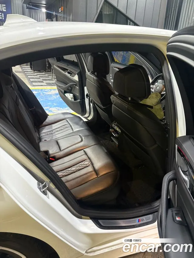 BMW 5 Series G30 — Фото автомобиля 10