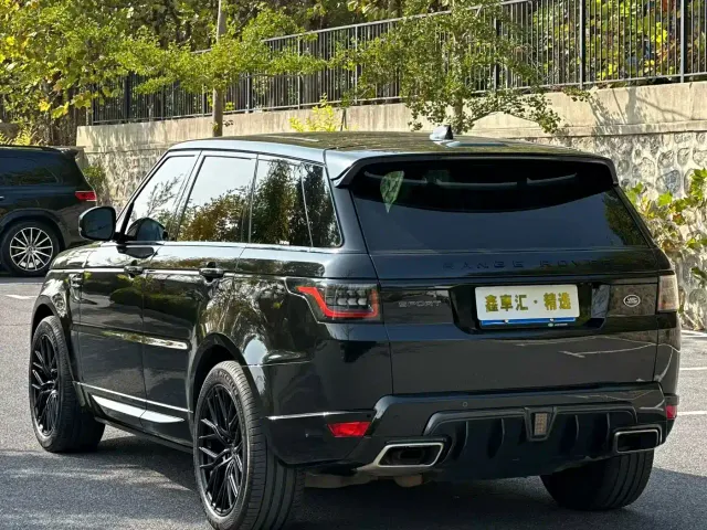 Land Rover Range Rover Sport — Фото автомобиля 4