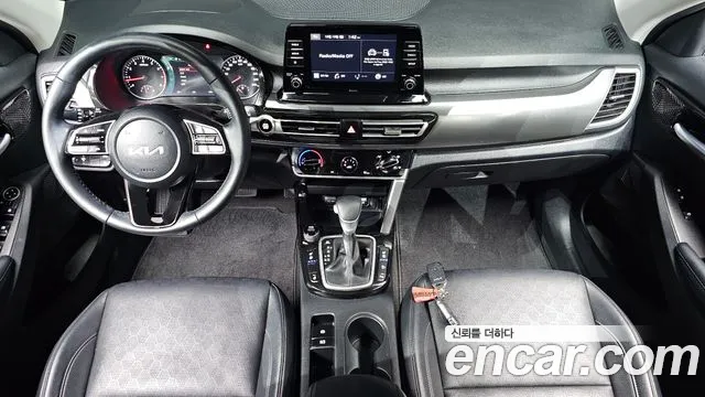 Kia Seltos — Фото автомобиля 10