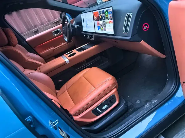 Li Auto L9 — Фото автомобиля 8