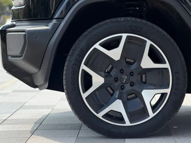 iCAR V27 — Фото автомобиля 24