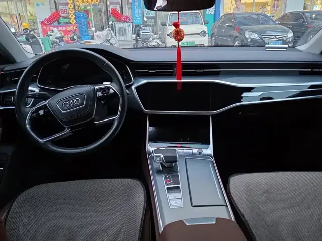 Audi Audi A7L 2024 45 TFSI Luxury — Фото автомобиля 12