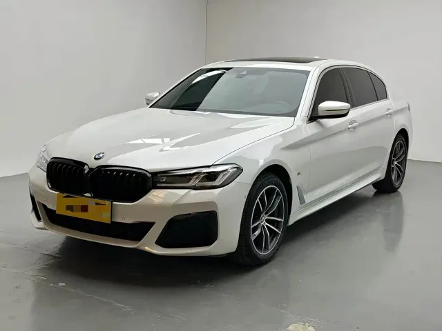 Фотография автомобиля — BMW 5 Series