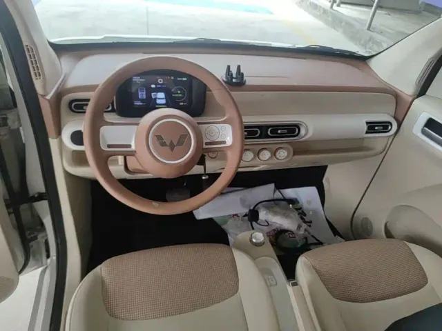 Wuling Hongguang Mini EV — Фото автомобиля 9