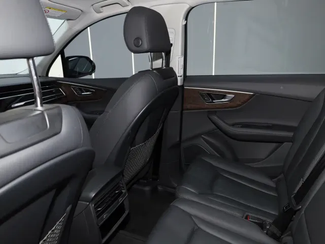 Audi Q7 — Фото автомобиля 20