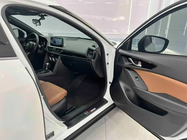 Mazda CX-4 — Фото автомобиля 15