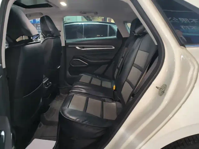 Geely Emgrand — Фото автомобиля 16