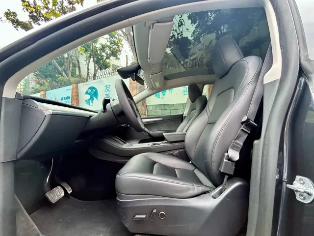 Tesla Model Y 2024 Rear-Wheel Drive Version — Фото автомобиля 7