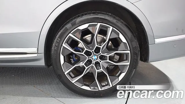 BMW X7 — Фото автомобиля 16