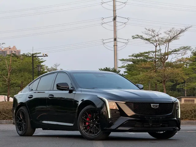 Cadillac CT5 — Фото автомобиля 2