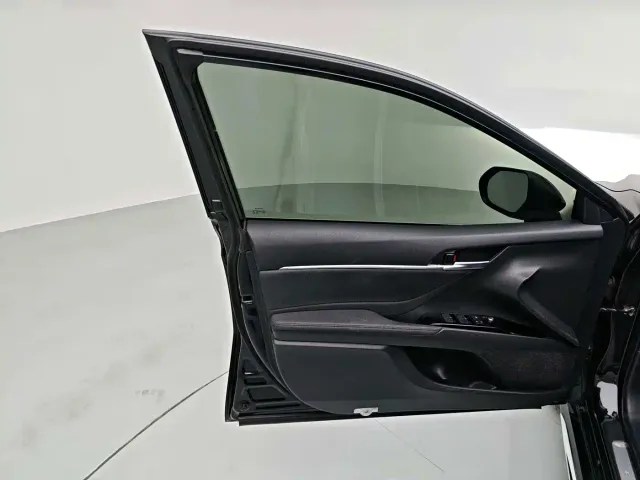 Toyota Camry — Фото автомобиля 14