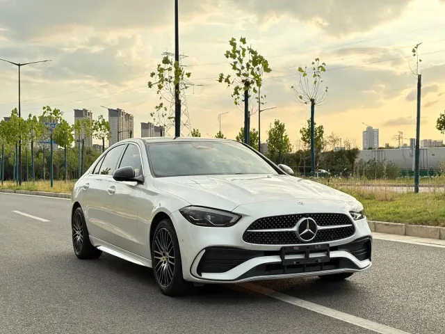 Mercedes-Benz C-Class — Фото автомобиля 3