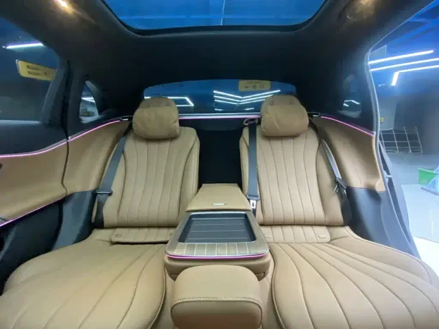 Mercedes-Benz E-Class — Фото автомобиля 29