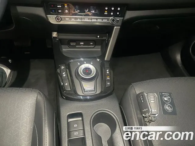 Kia Seltos New — Фото автомобиля 16