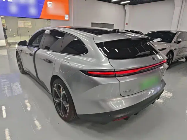 Nio ET5 Touring — Фото автомобиля 4