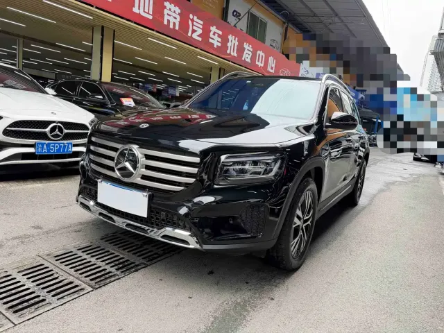 Фотография автомобиля — Mercedes-Benz GLB-Class