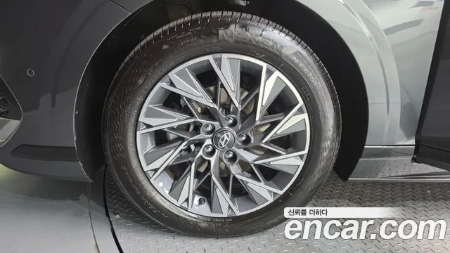 Hyundai Grandeur GN7 — Фото автомобиля 5