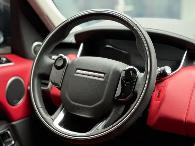 Land Rover Range Rover Sport — Фото автомобиля 4