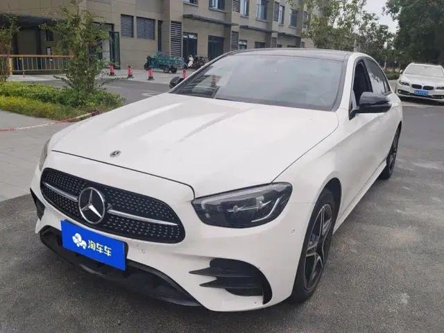 Фотография автомобиля — Mercedes-Benz E-Class