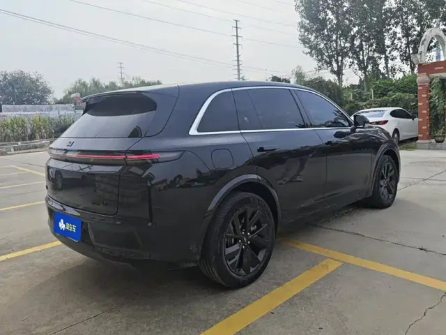 Li Auto L7 — Фото автомобиля 3