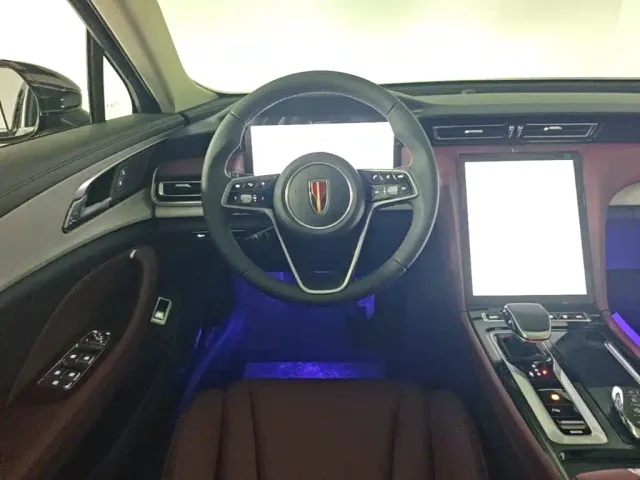Hongqi H5 — Фото автомобиля 10