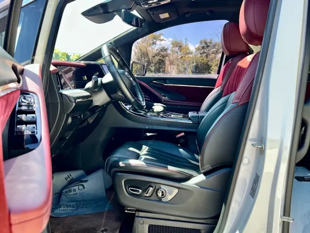 GAC Trumpchi M8 — Фото автомобиля 13