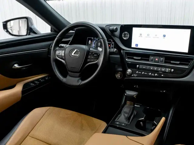 Lexus ES — Фото автомобиля 27