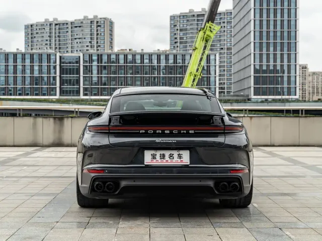 Porsche Panamera — Фото автомобиля 3