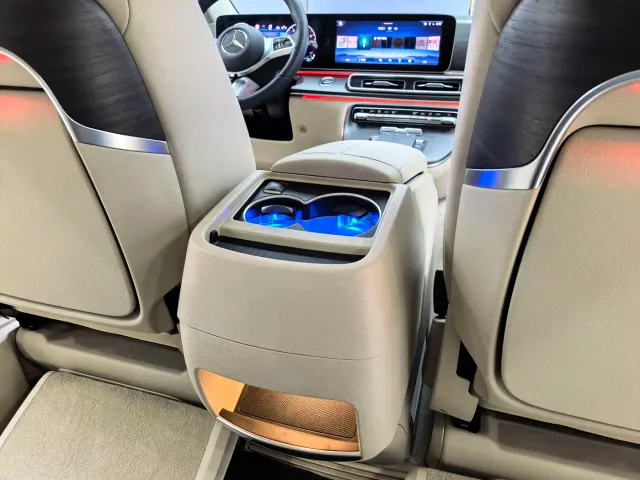 Mercedes-Benz V-Class — Фото автомобиля 8