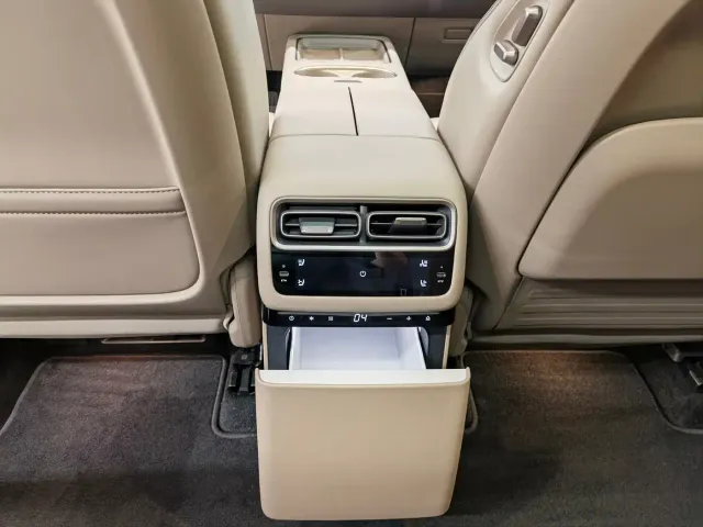 Li Auto i6 — Фото автомобиля 11