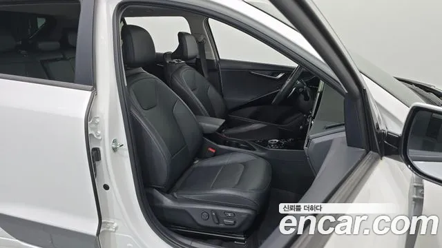 Kia Niro — Фото автомобиля 16