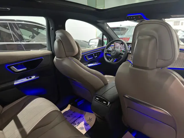 Mercedes-Benz EQE SUV — Фото автомобиля 7