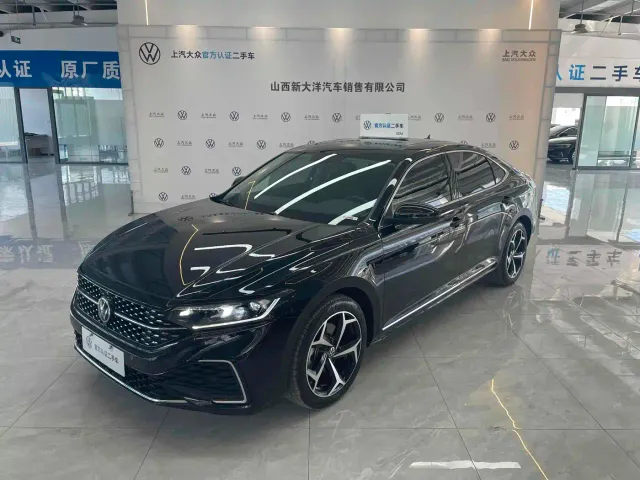 Volkswagen Passat — Фото автомобиля 2