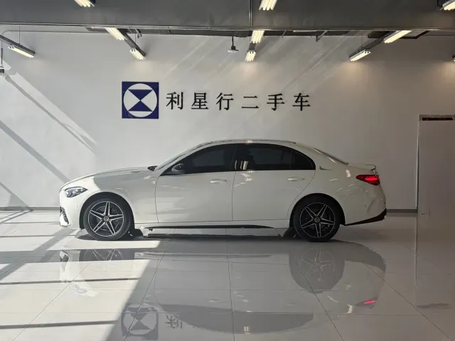 Mercedes-Benz C-Class — Фото автомобиля 3