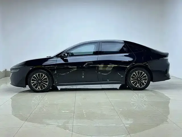 Nissan N6 — Фото автомобиля 7