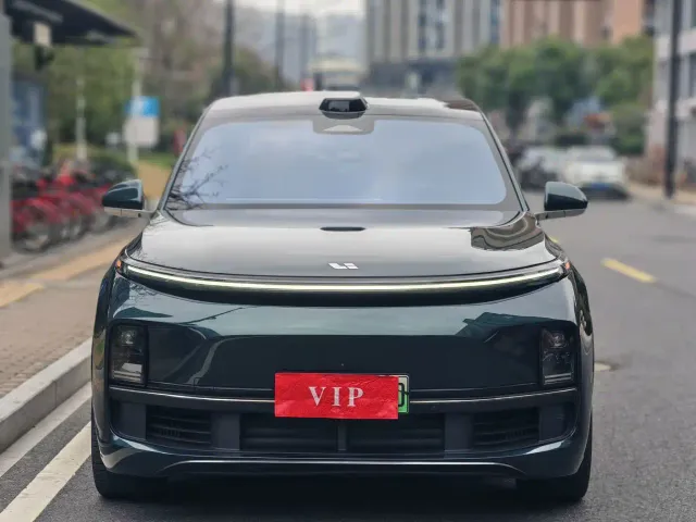 Li Auto L9 — Фото автомобиля 2