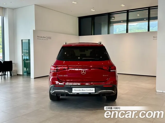 Mercedes-Benz EQB — Фото автомобиля 7