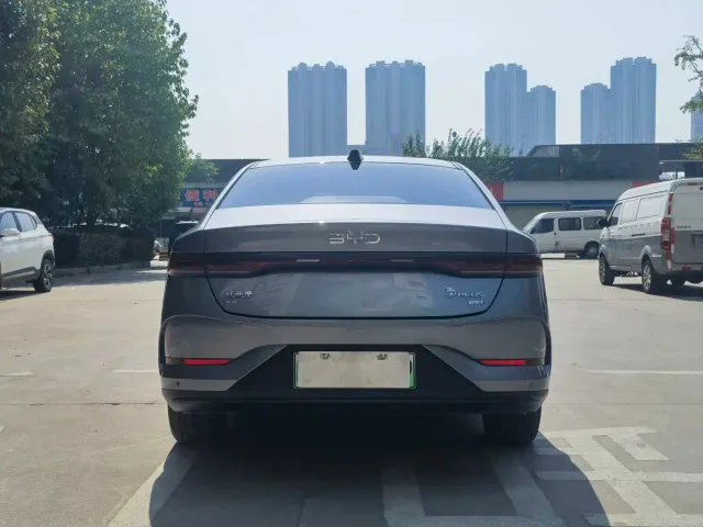 BYD Qin PLUS — Фото автомобиля 8