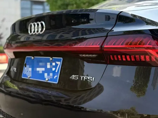 Audi A7L — Фото автомобиля 4