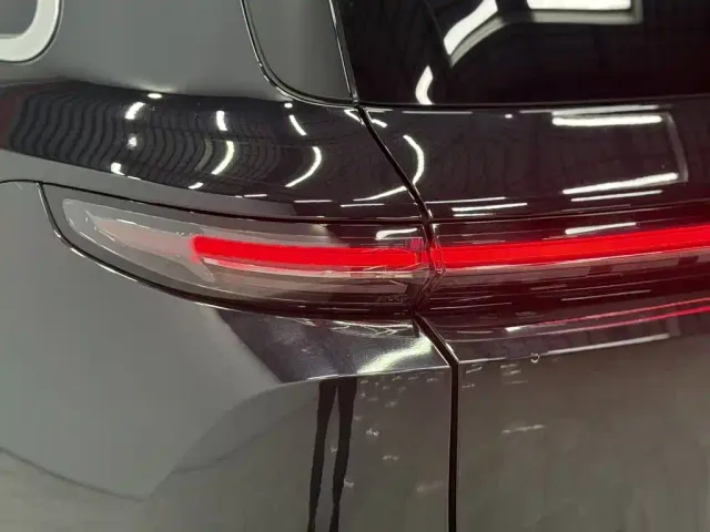 Li Auto L9 — Фото автомобиля 7