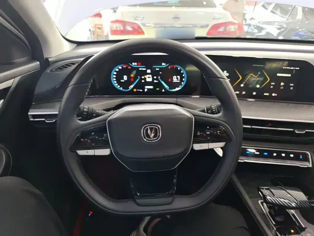 Changan Eado — Фото автомобиля 10