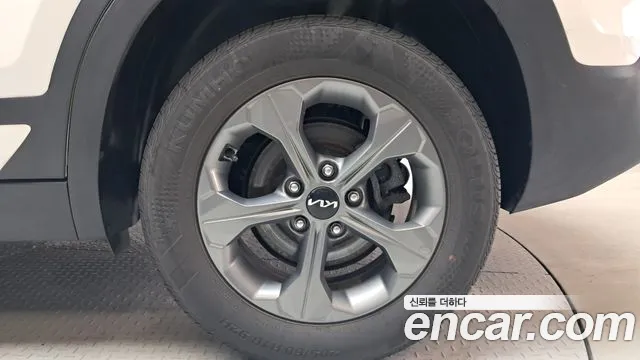 Kia Seltos Новый Seltos Бензин 1.6 турбо 2WD — Фото автомобиля 21