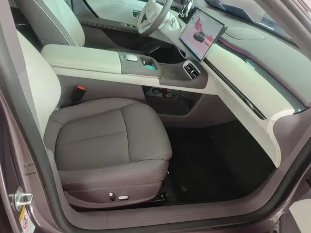 Changan Qiyuan A06 — Фото автомобиля 8