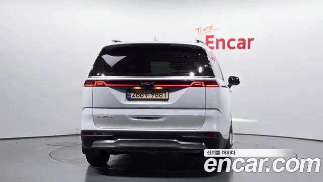 Kia Canival Carnival 4 поколение Дизель 7 мест Signature — Фото автомобиля 4