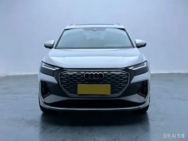 Audi Q4 e-tron — Фото автомобиля 3