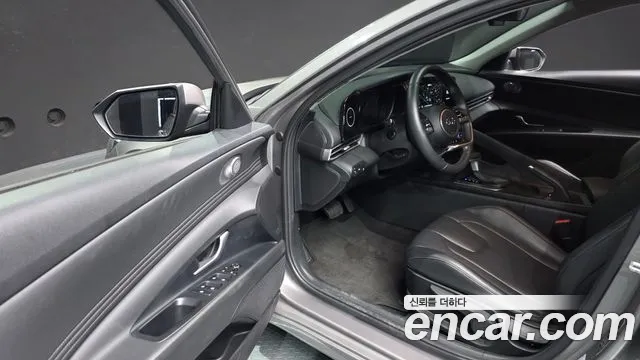 Hyundai AVANTE — Фото автомобиля 10